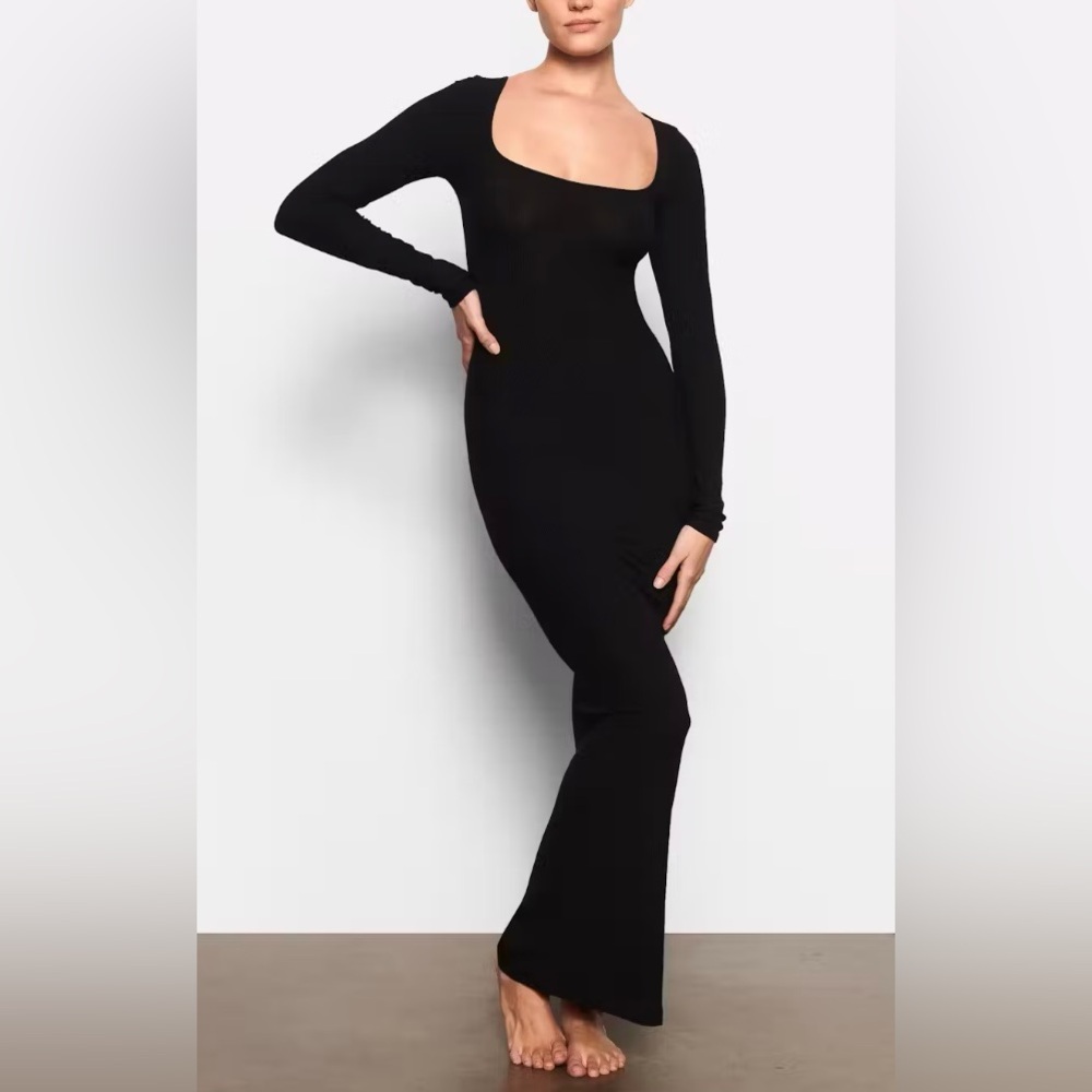 NWT SKIMS Fits Everybody Soft Lounge Long Sleeve Dress size Med in Onyx